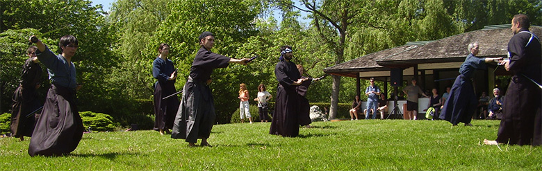 Les �l�ves de iaido du groupe Sandokai