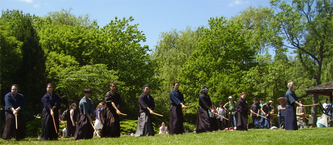 Suburi vant l'ouverture